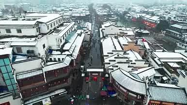 4k航拍南京5A景区夫子庙雪景视频的预览图